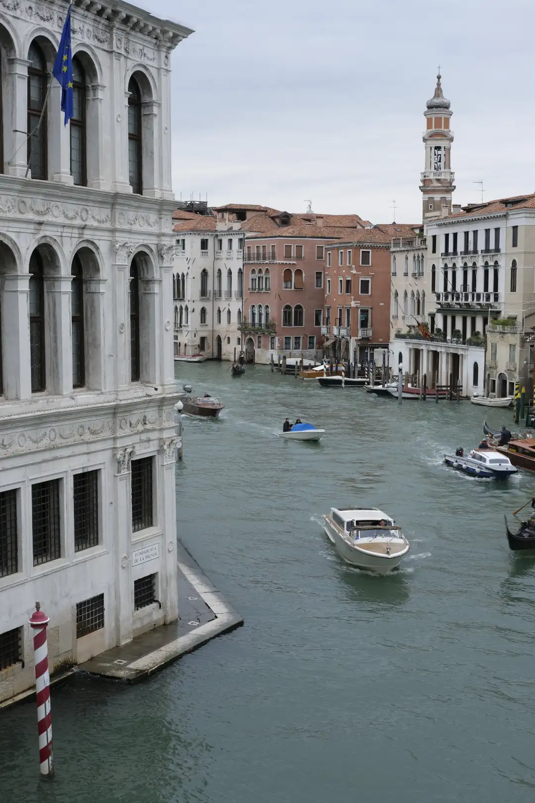 The boats depicted in the venice cannals. Created and photographed by Hiroku